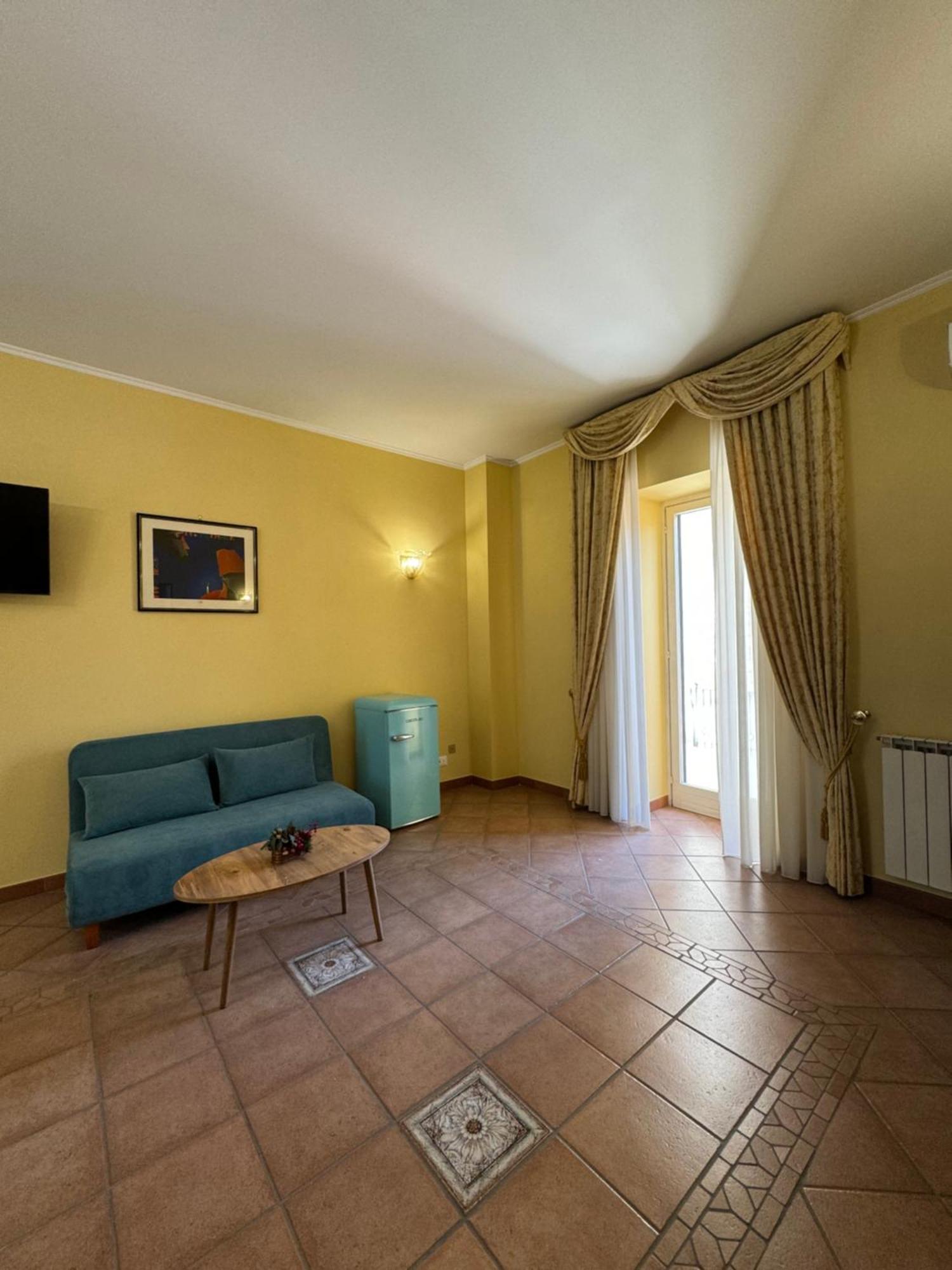 Casa Pepe - Fondi Vertice Rooms Extérieur photo